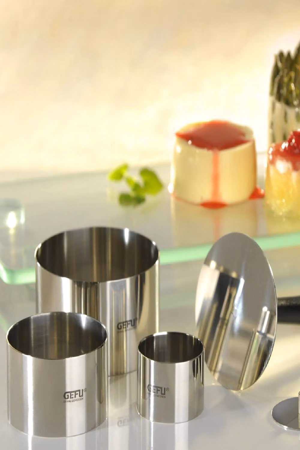 Gefu FORMIDABLE Stainless Steel Round Cooking and Decorating Rings Set in Silver – 4