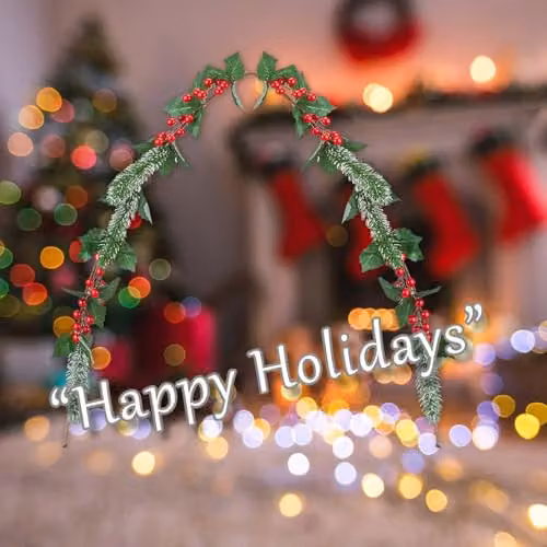 VFM e-Store Christmas Red Berry Pine and Holly Garland in Red and Green, 150cm – 3