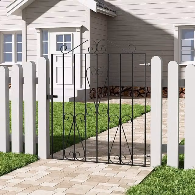 Livingandhome Black Wrought Iron Outdoor Swing Garden Gate, Height: 91.44 cm