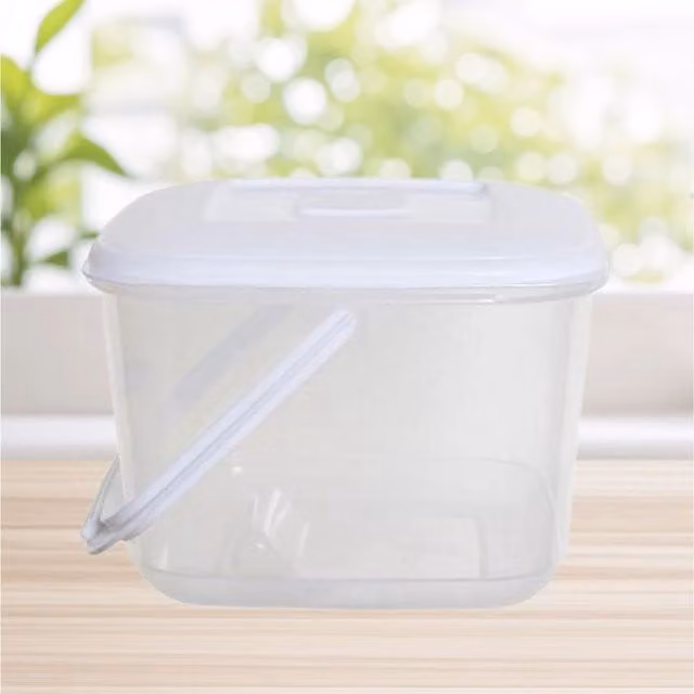 Whitefurze 6L Airtight Food Storage Container with Handle, Transparent and White