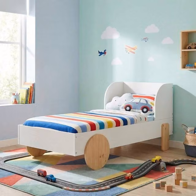 Nöa and Nani Jonas Toddler Car Bed in White and Natural Pine – 1