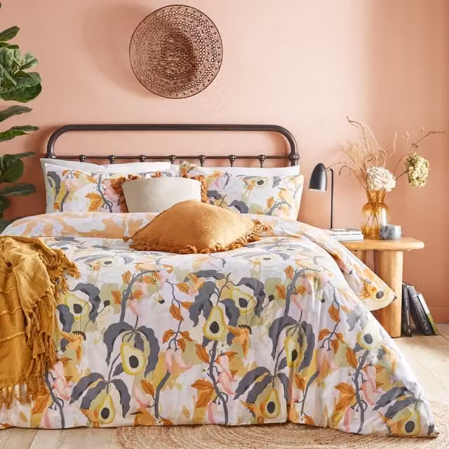 Riva Home Reversible Floral Duvet Cover Set in Orange and Multicolour, W/D/H: 180 x 200 cm – 1