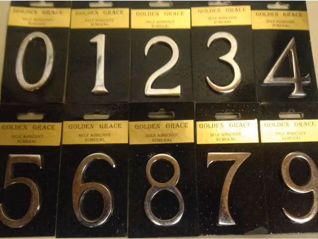 Golden Grace Self Adhesive Door Numerals in Chrome Silver