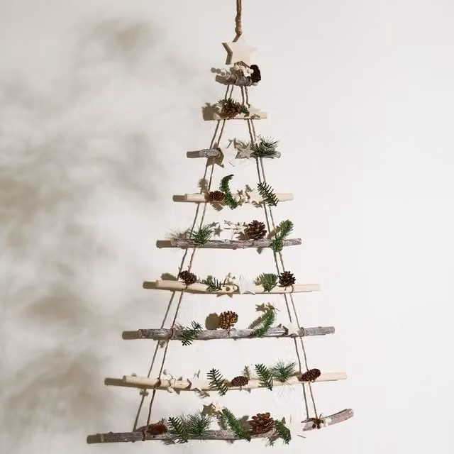 Dibor Traditional Nordic Pine Christmas Tree Ladder Hanging Decoration in Natural Wood – 1