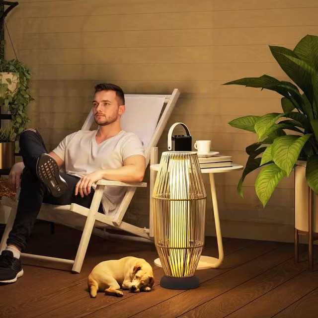 Outsunny Solar Garden Rattan Floor Lamp with Warm White LED and Dusk Sensor, Grey