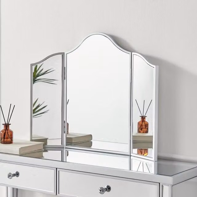 FurnitureboxUK Venetian Vintage Style Silver Tri-Fold Tabletop Vanity Mirror