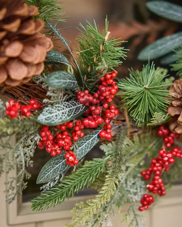 Dibor Giant Berry Bushel Christmas Wreath, Multicolour, Diameter: 50 cm – 3