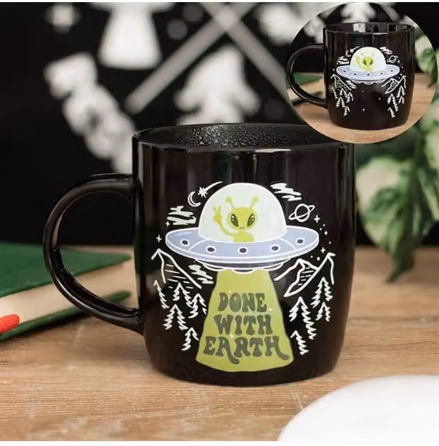 KDMD Heat Change UFO Mug with Green Alien and Done With Earth Design, Black, 350ml