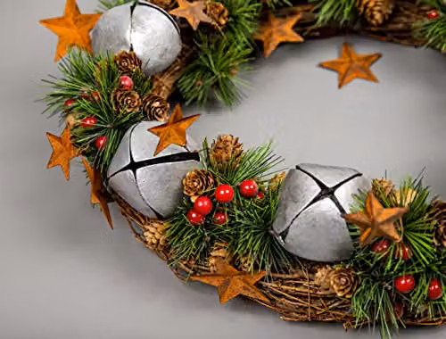 Shatchi Green and Silver Christmas Wreath with Bells, Stars and Pine Leaves, Diameter: 25 cm – 4