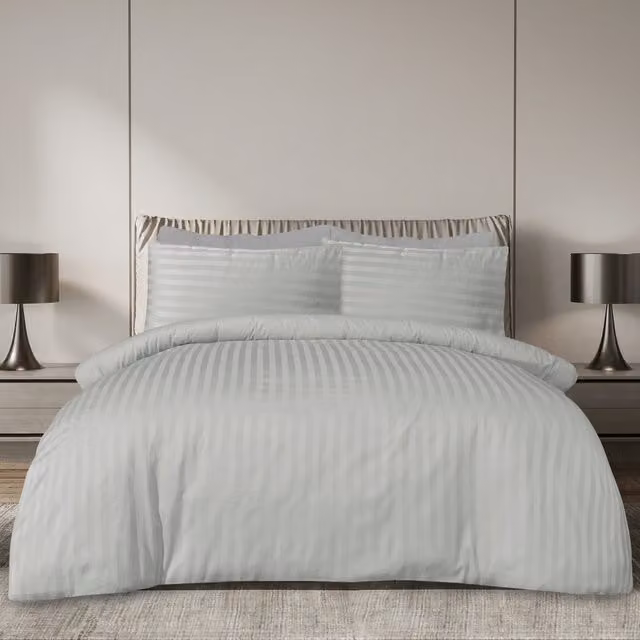 Smart Living Wholesale Ltd. Reversible Mako Satin Striped Duvet Cover and Pillowcase Set in Silver