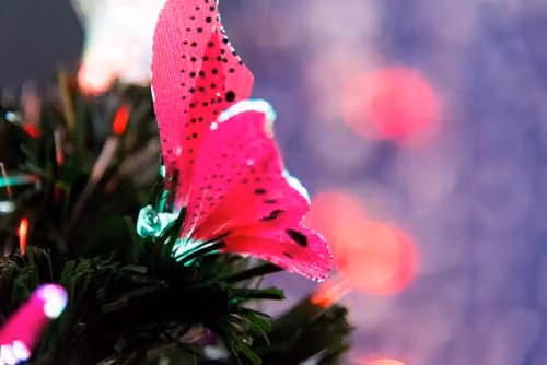 Shatchi 150 cm Green Fibre Optic Christmas Tree with Multicolour LED Butterfly Decorations and Star Topper – 10