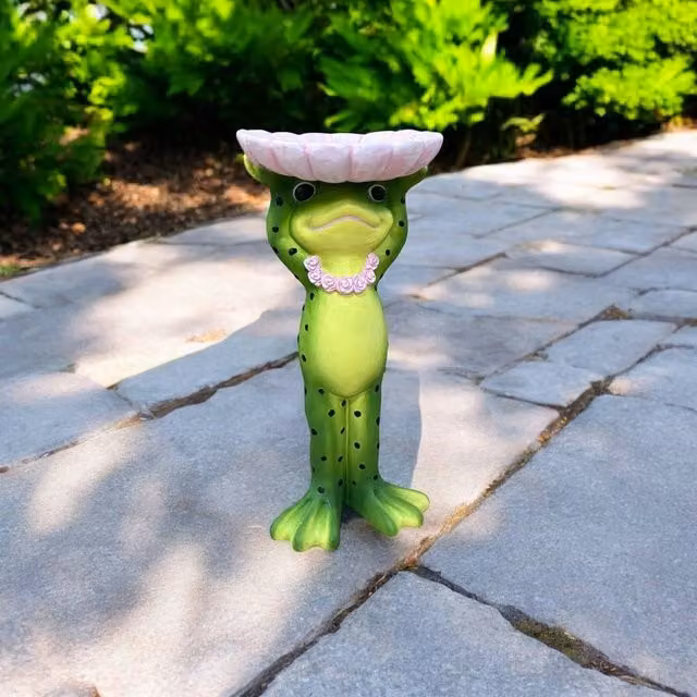 Minster Stylish Living Ltd Green Frog Statue for Indoor or Outdoor Display, W/D/H: 30 x 30 x 61 cm