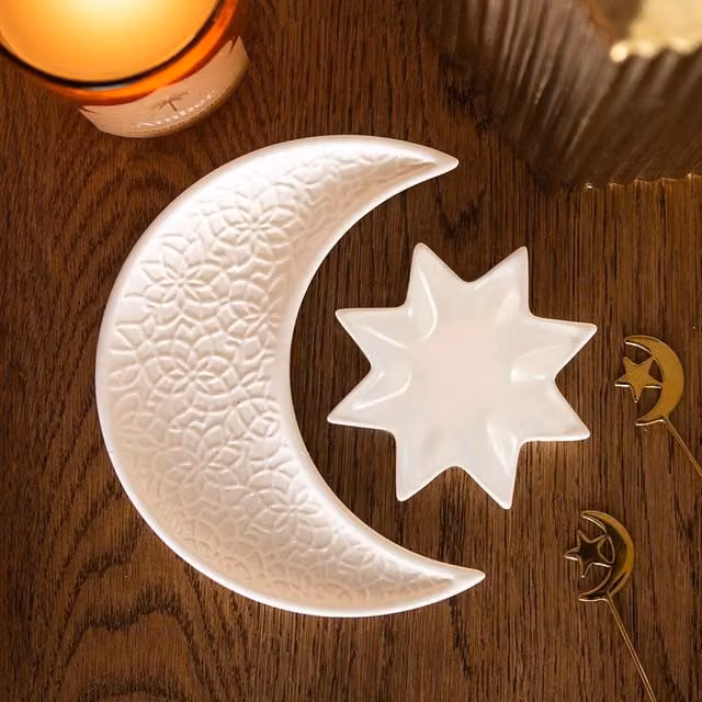 Kingsbury Gifts Ceramic Crescent Moon and Star Trinket Dishes in Beige and White
