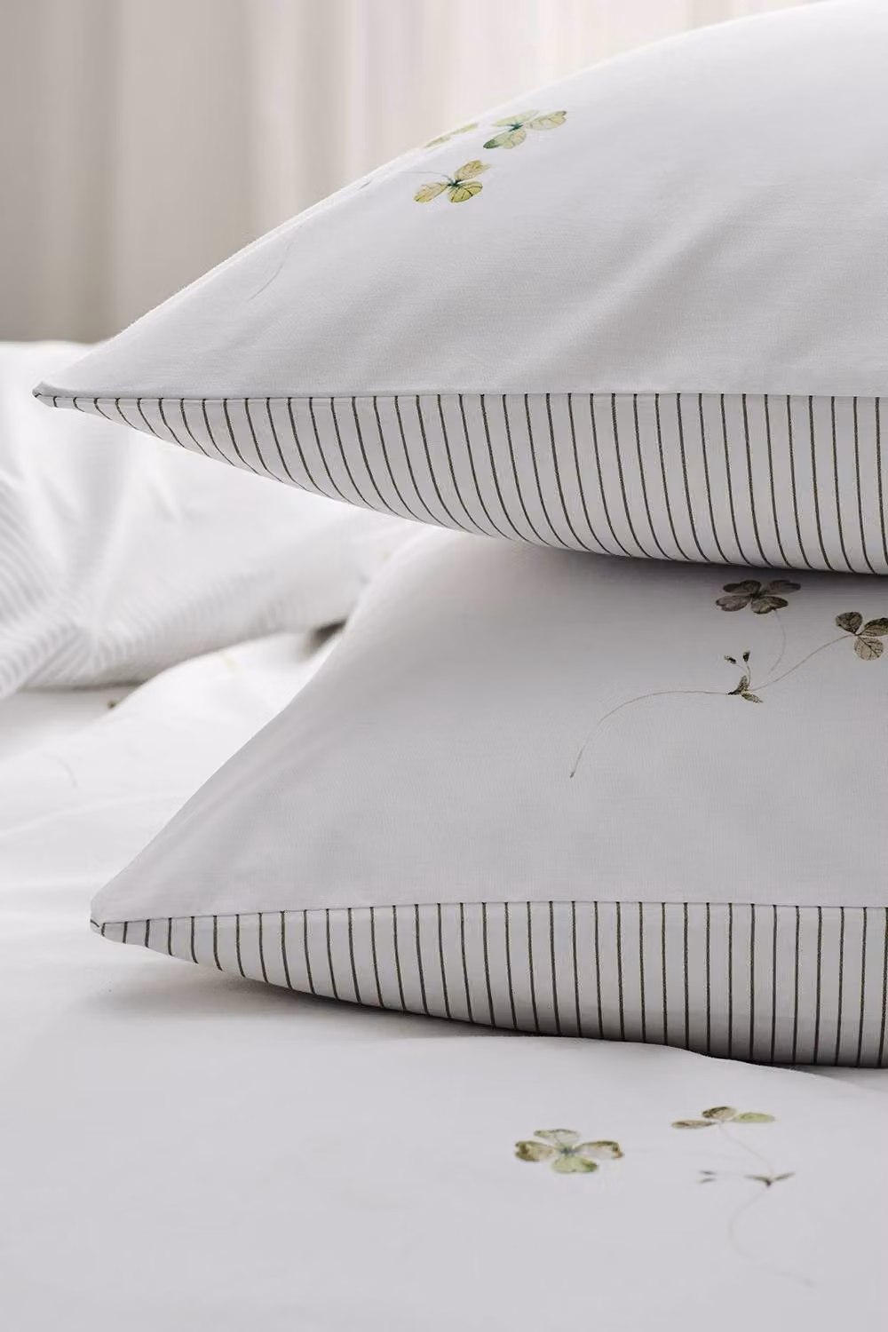 CHRISTY Clover Romantic Floral Cotton Percale Standard Pillowcase Pair in White – 3