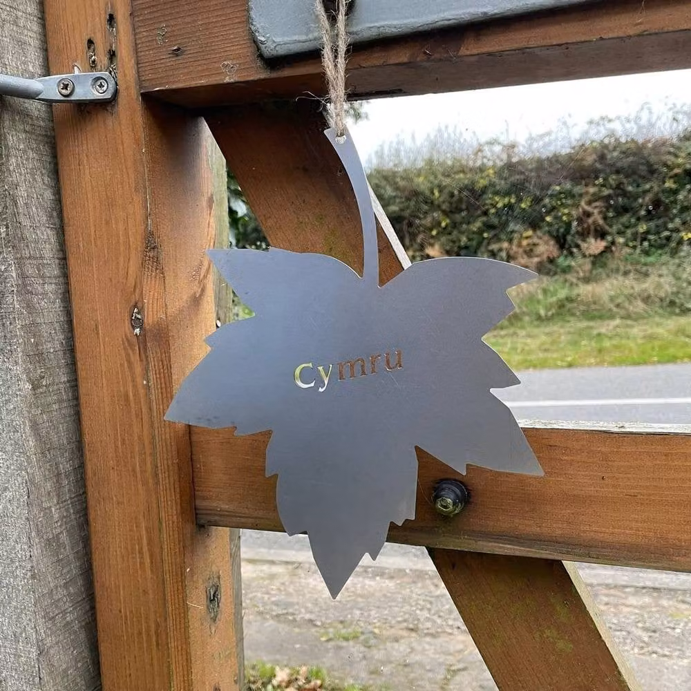 Poppyforge Falling Leaves Metal Hanging Decoration in Grey, W20 x H25 cm – 2