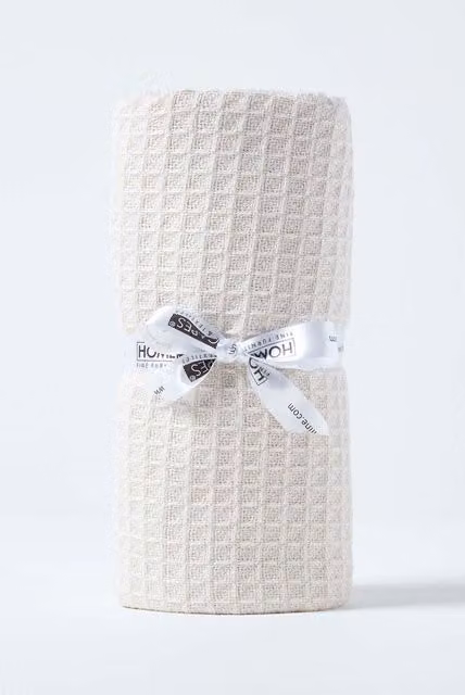 Homescapes Cotton Waffle Pique Baby Blanket in Beige, W: 90 cm, L: 112 cm – 1