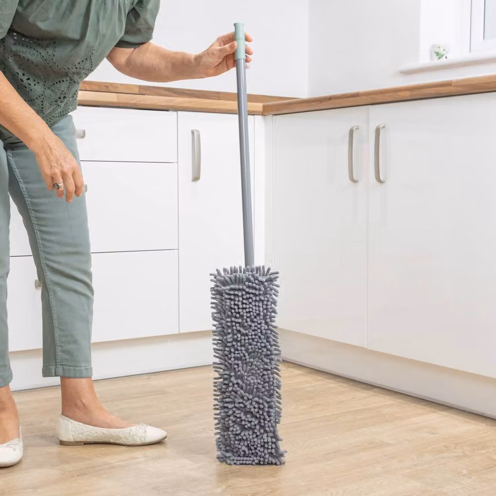 JVL Extendable Chenille Mop with 2 Replacement Microfibre Heads in Grey and Green – 3