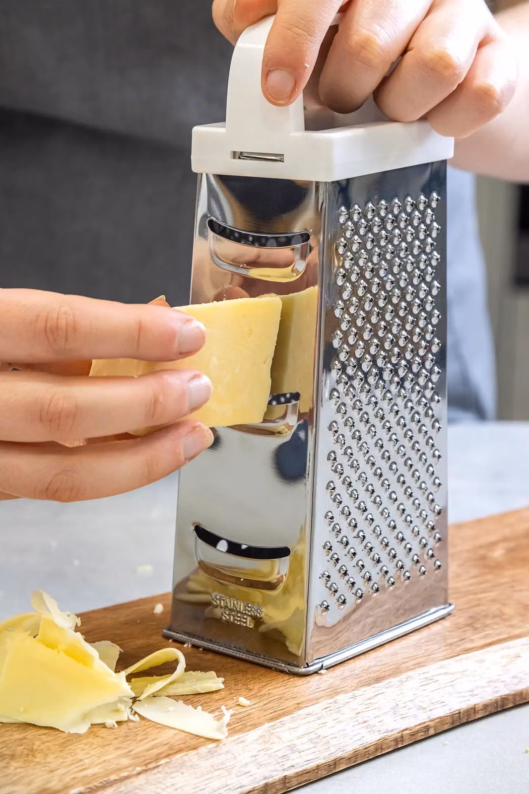 KitchenCraft Stainless Steel Four Sided Box Grater, Silver, H: 21 cm x W: 20 cm – 3