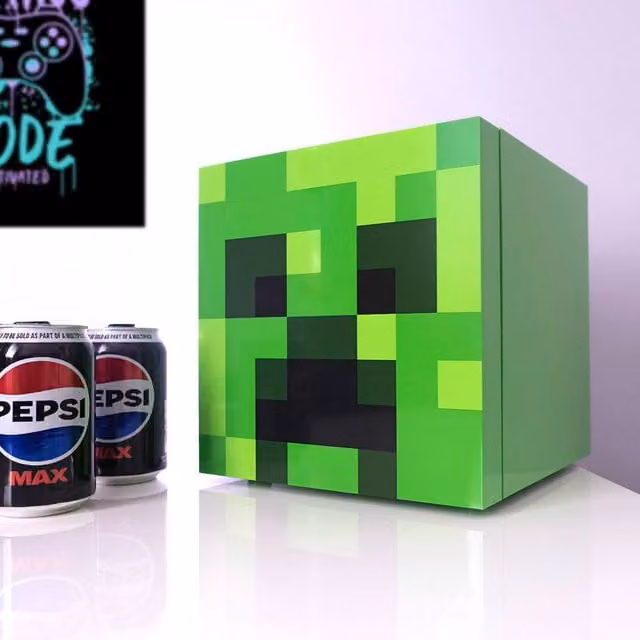 Menkind Minecraft Creeper Head Personal Dual Powered Mini Fridge, 4 Litre, Green