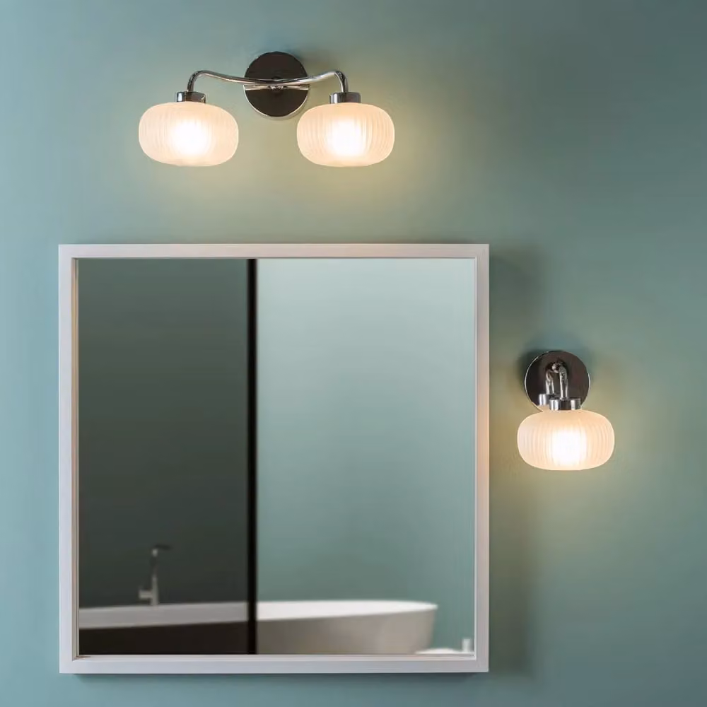 ValueLights Chrome and Glass IP44 Rated Wall Light in Silver – 3