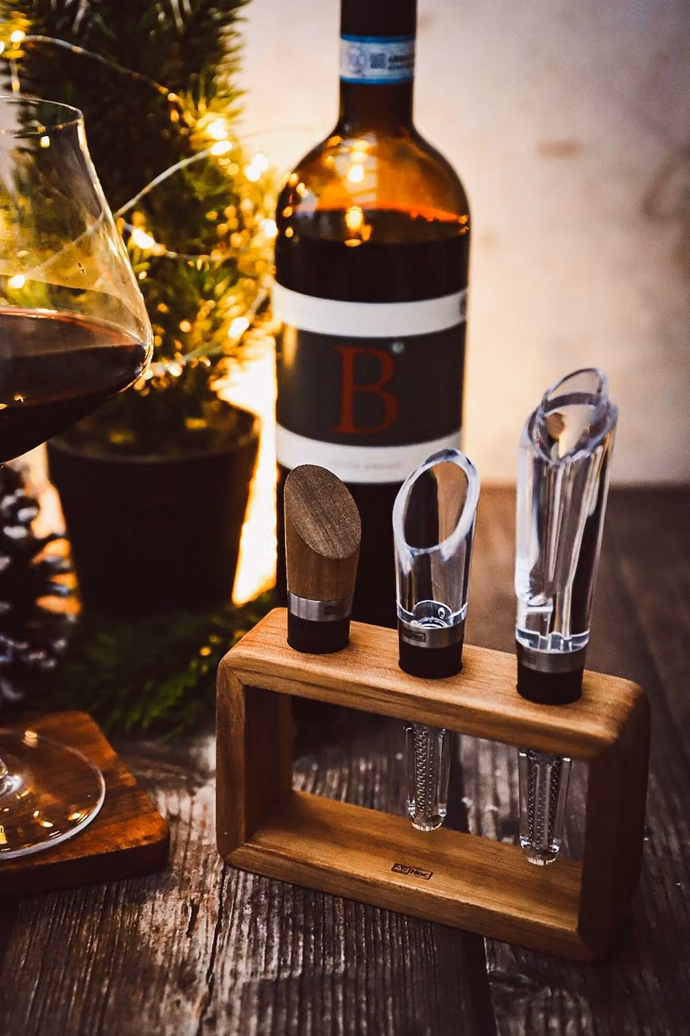 AdHoc 3 Piece Wine Aerator, Stopper and Non-Drip Pourer Set with Acacia Wood Stand in Silver – 3