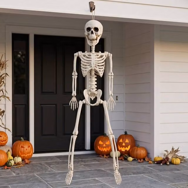 Garden Greatness Hanging Posable Halloween Skeleton Figure in White and Multicolour