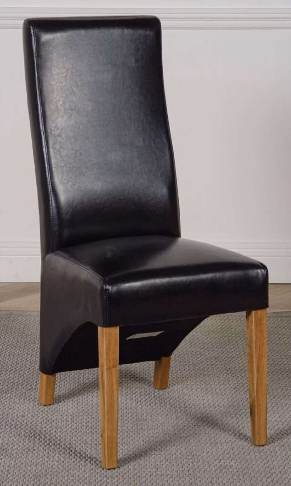 Thats Furniture Richmond Oak Extending Dining Table and 8 Lola Black Leather Chairs – 3