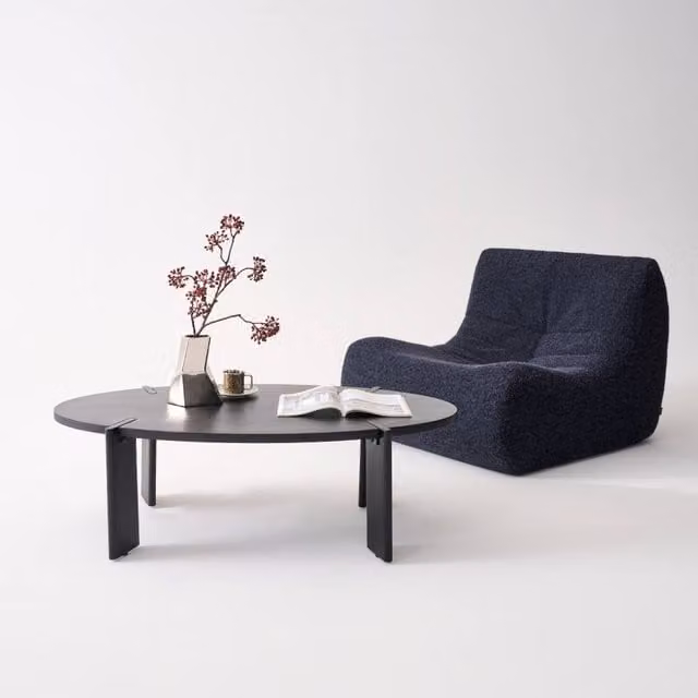 Sweekeet Solid Mango Wood Oval Coffee Table in Black, W/D/H: 65 x 35 x 25 cm