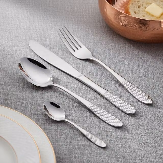 Royalford 16 Piece Stainless Steel Cutlery Dinner Set in Silver for 4 People – 1