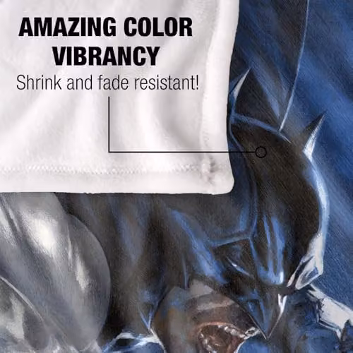 Warner Bros. Batman Throwing Fists Super Soft Silky Touch Fleece Throw Blanket, Multicolour, W: 91.44 cm x D: 147 cm – 3