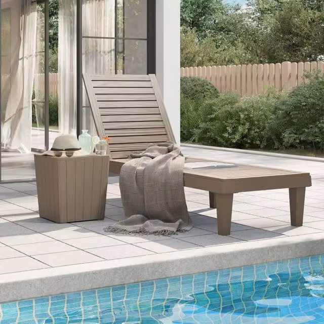 Berkfield Home Sun Lounger in Brown with Adjustable Headrest, W/D/H: 155 x 58 x 83 cm