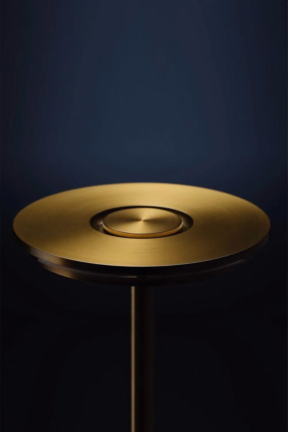 Harper Living Cordless Rechargeable LED Table Lamp, Dimmable and Colour Changing, Gold/Brass – 7