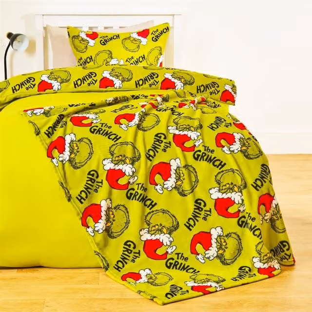 OHS Grinch Christmas Soft Coral Fleece Throw Blanket in Green, W/D/H: 120 x 100 x 100 cm – 1
