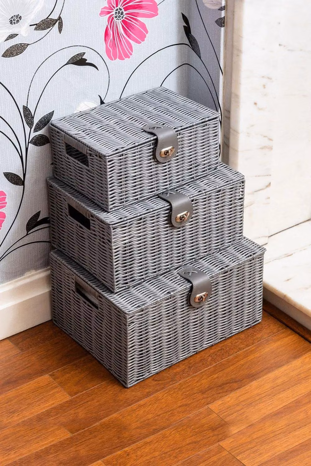 Arpan Set of 3 Resin Woven Storage Basket Boxes with Lid and Lock in Grey – 8