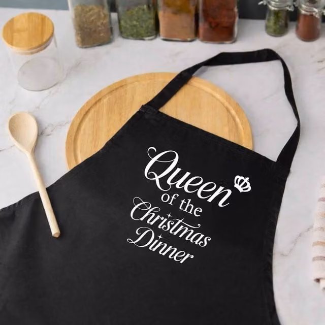 60 Second Makeover Queen Of The Christmas Dinner Apron in Black – 1