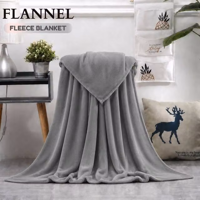 Grace Super Soft Reversible Double Face Flannel Fleece Throw Blanket in Silver/Grey, W/D/H: 130 x 150 cm – 1