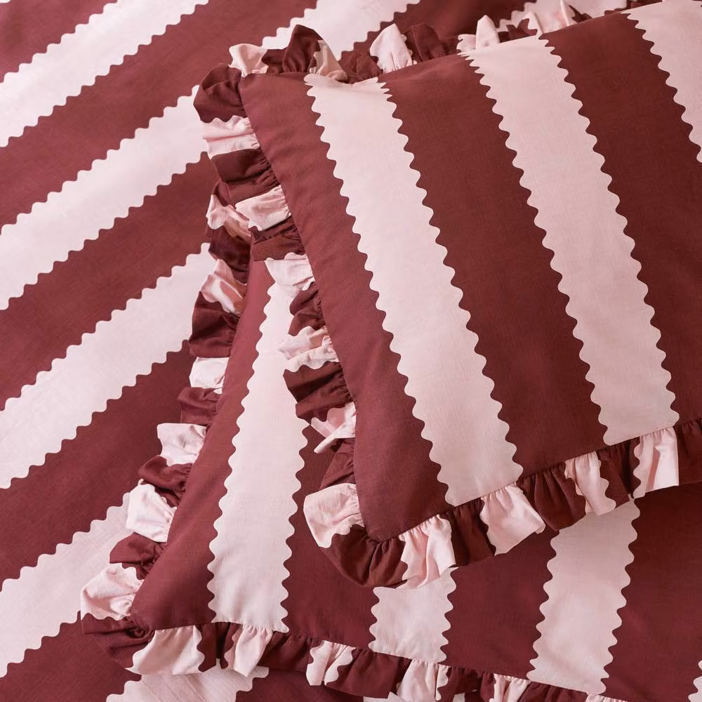 Furn Birdie Stripe Reversible Cotton Duvet Cover Set in Red, 200 x 200 cm – 4