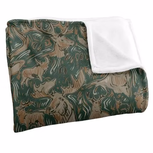 JQ Licensing Big Game Deer Moose Hunting Pattern 2 Super Soft Fleece Throw Blanket, White, W/D/H: 152 x 127 cm – 2