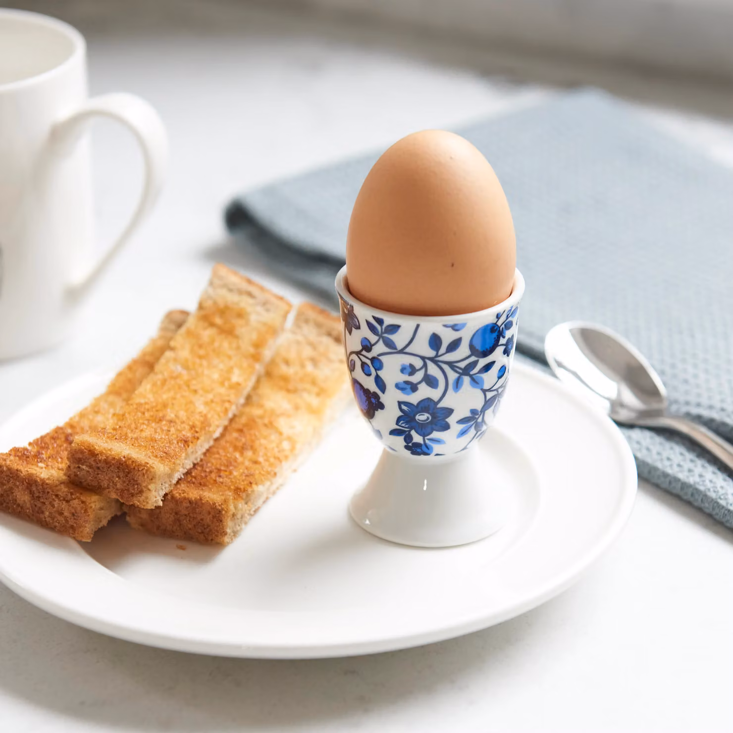 Kitchen Craft Floral Design Porcelain Egg Cup, Blue, W: 9 cm, D: 12 cm, H: 16 cm – 4