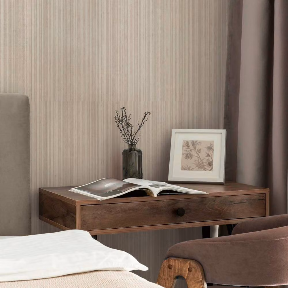 Boutique by Graham & Brown Marina Pearl Abstract Botanical Vinyl Wallpaper in White, W/H: 52 cm x 1000 cm – 2