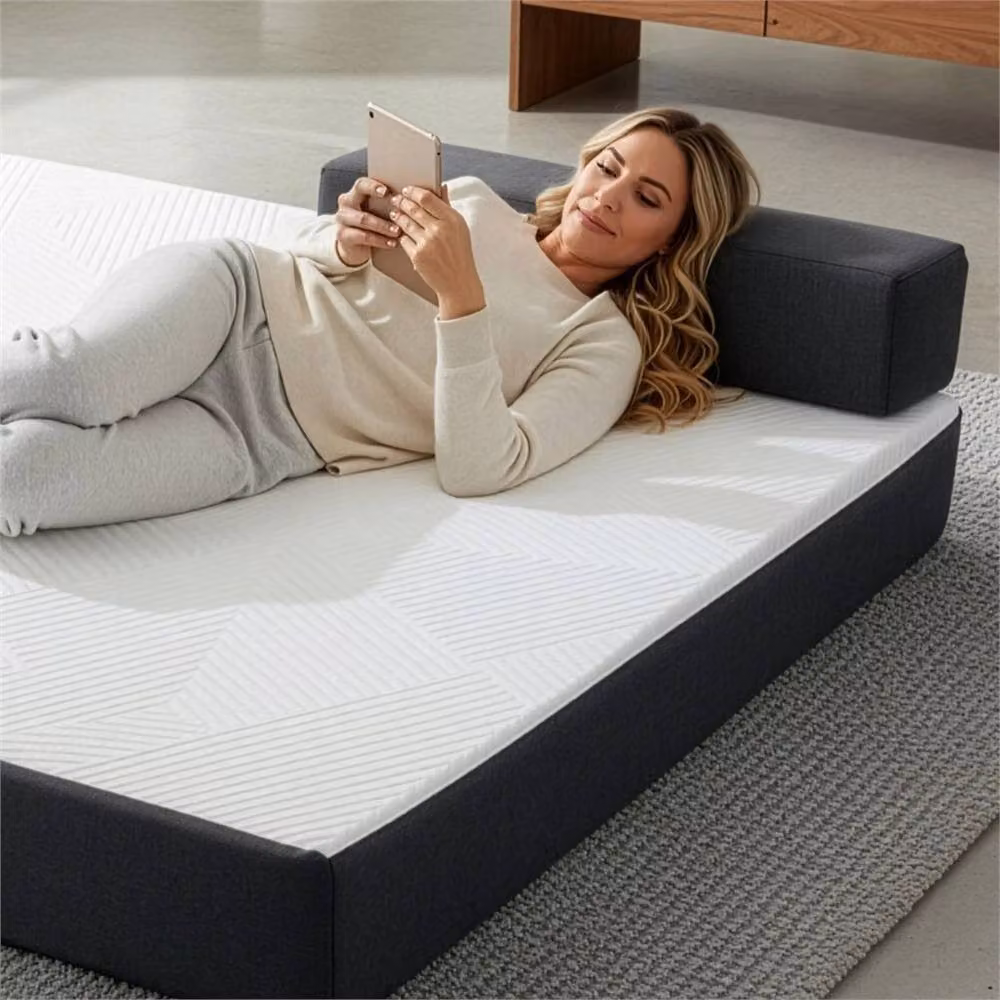 SPETLEK Double Tri-Fold Foam Floor Mattress in White, W/D/H: 190 x 135 x 38.1 cm – 3