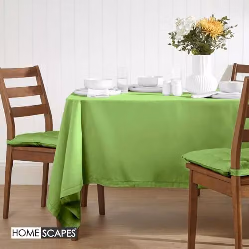 Homescapes Plain Cotton Square Tablecloth in Green, W/D/H: 137 x 137 x 137 cm – 2