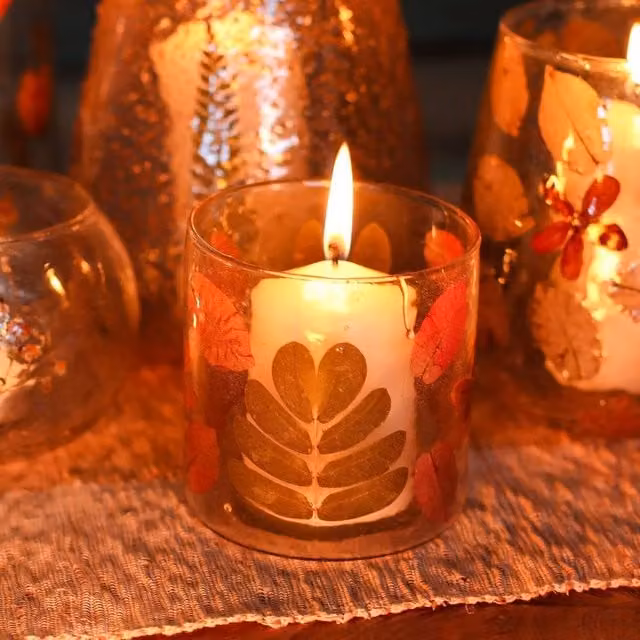 Serenityy Primavera Collection Natural Floral Glass Candle Holder in Pink and Gold, W/D/H: 8 x 8 x 8 cm – 2