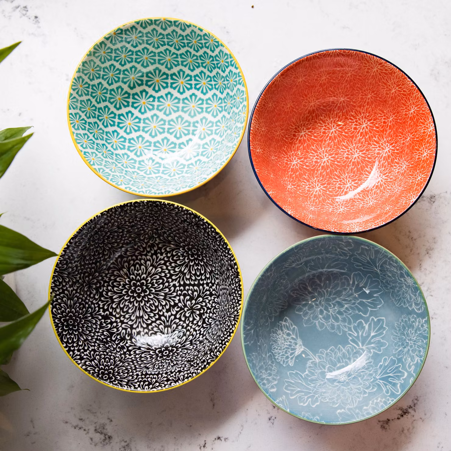 KitchenCraft Set of 4 Ceramic Stoneware Bowls with Multicolour Floral Pattern, Red, White and Grey, Diameter: 15.5 cm – 5