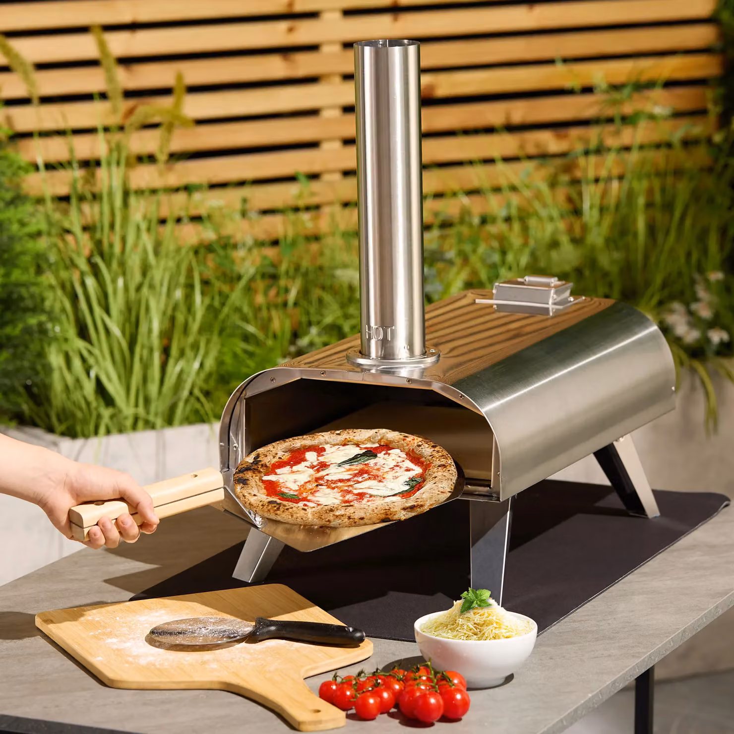 VonHaus Portable Pellet Outdoor Pizza Oven in Silver with Stainless Steel and Stone – 7
