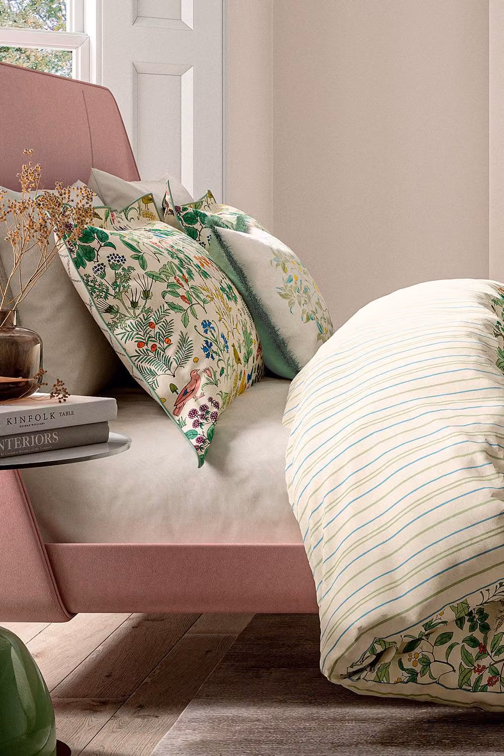 V&A Wild Garden Floral Cotton Duvet Cover and Pillowcase Set, Green and Multicolour, W: 180 cm, L: 200 cm – 2