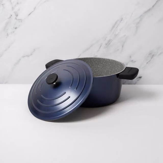 MasterClass Casserole Dish and Cover with Handles, Blue