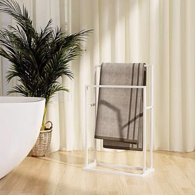 Berkfield Home Freestanding Metal Towel Rack in White, W/D/H: 48 x 24 x 78.5 cm