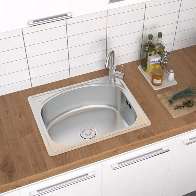 Livingandhome Silver Stainless Steel Noise-Reducing Single Sink with Removable Drainer Set
