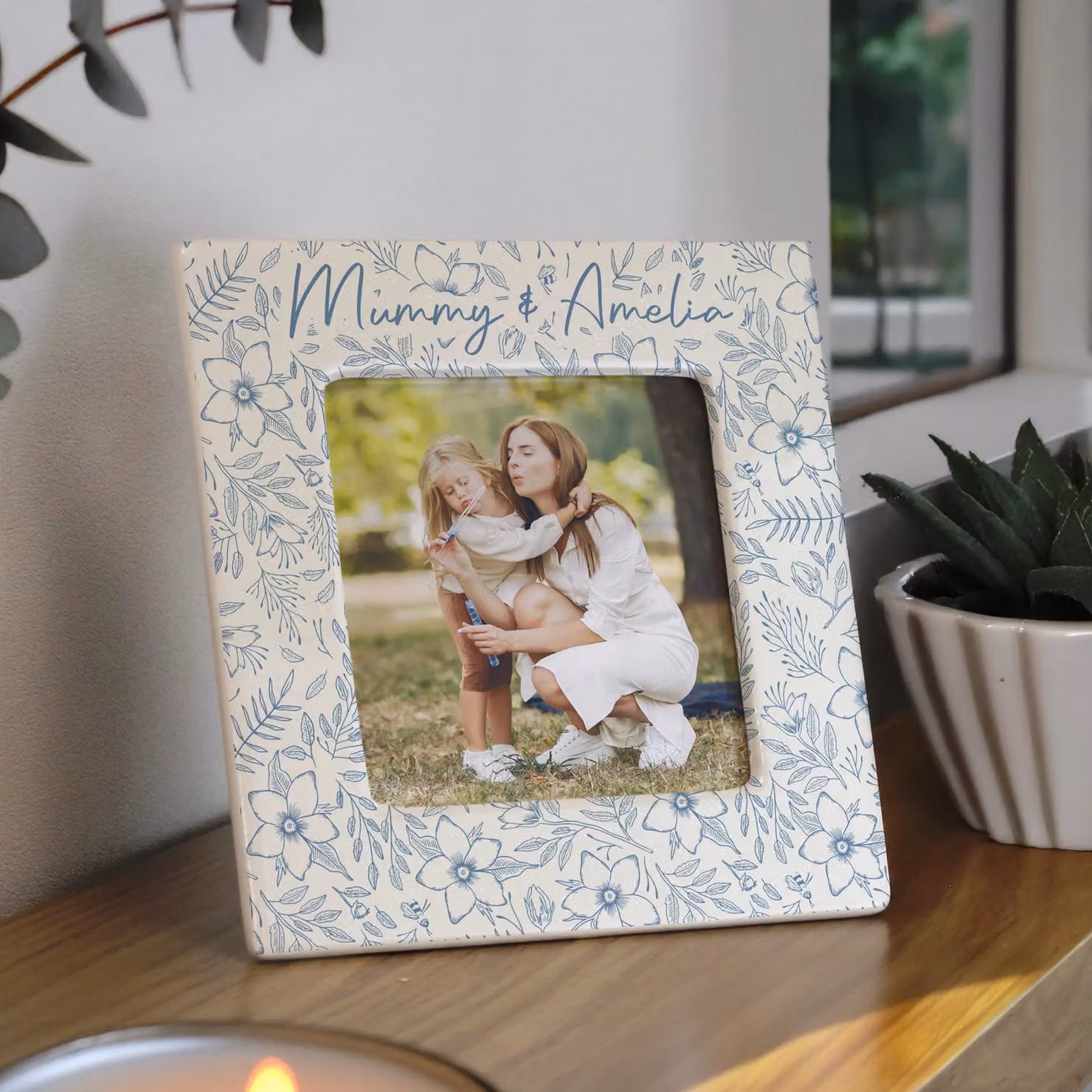 Personalised Memento Company Blue Floral Ceramic Square Tabletop Photo Frame in Beige, W/D/H: 10.16 x 10.16 x 10.16 cm – 2